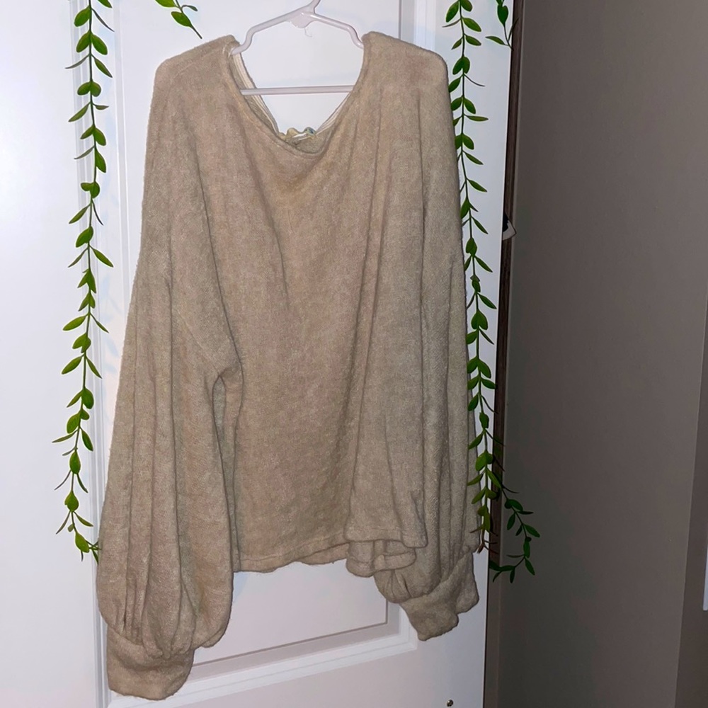 Bell sleeve White/Cream/Ivory Sweater